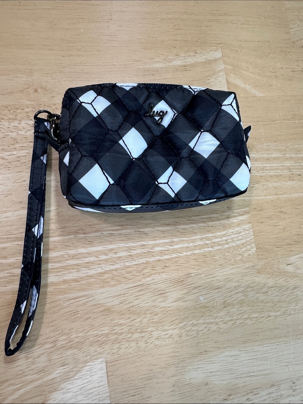 lug blimp - Black & White Diamond Quilted Zip Around Wristlet